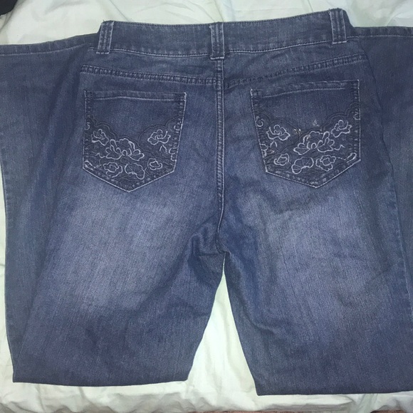 Blue Jeans - Picture 2 of 2